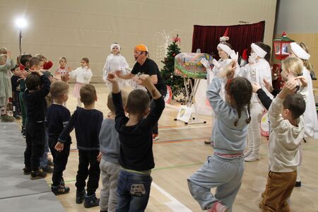 Dedek Mraz v Mirni Peci 2025 (13)